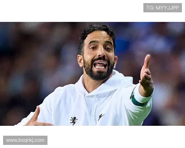 曼联主帅战术风格近期呈现稳健态势，攻防转换效率持续提升