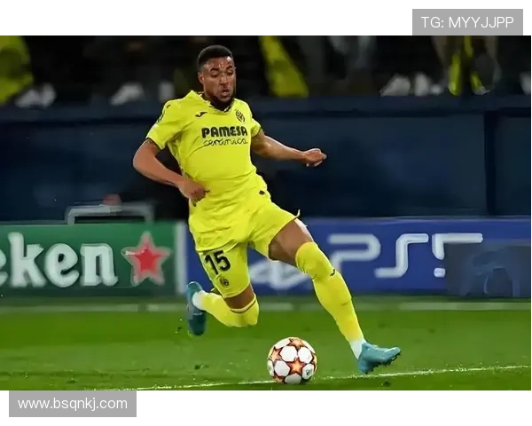 瓦伦西亚管理层决策争议持续发酵，对球队当前赛季稳定发展形成制约