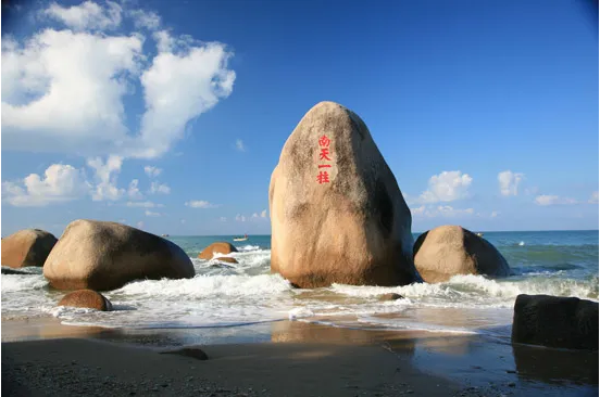 化身蓝海卫士，守护三亚海滨丨江南JNSport体育环境首个“海域保洁”项目正式签约进场